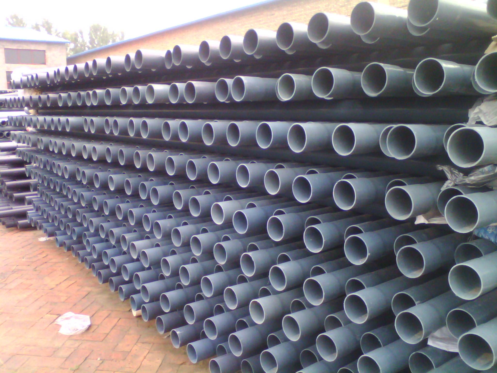 云南PVC排水管厂家/卫生间PVC扣板吊顶供应商/昆明西山蓝宝石塑料装饰材料厂