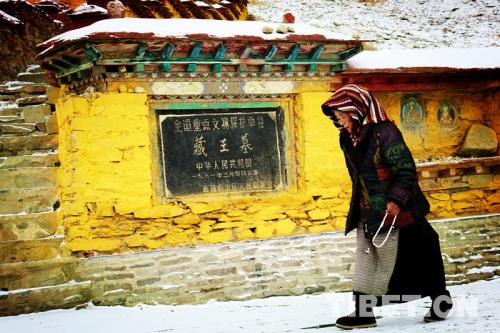 藏族藏王墓门票_藏王墓形状相关