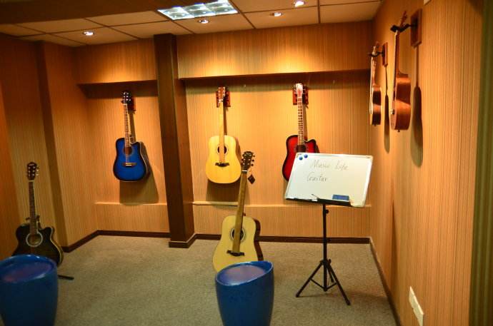 吉他是不是特别难学_回龙观-北京隽艺凡欣文化传媒有限公司