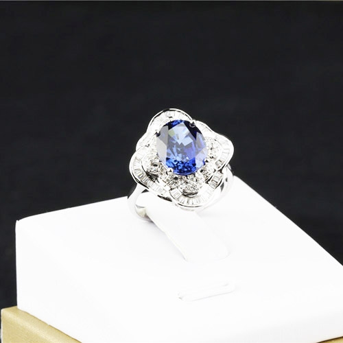 钻石销售_结婚钻石首饰设计-广州家宝珠宝有限公司