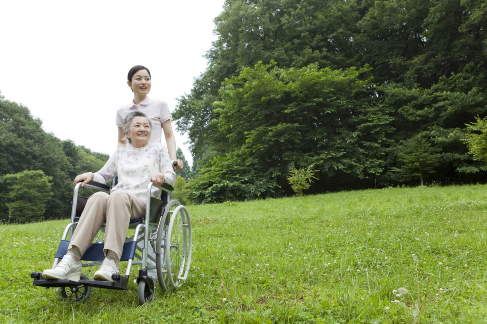 老人多功能护理轮椅_多功能护理轮椅质量_南充得复康医疗器械有限公司