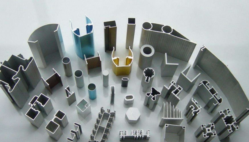 置物架太空铝优点_太空铝出售相关-北京瑞宏嘉鑫建筑装饰工程有限公司