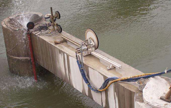 桥梁水下切割有限公司_工程施工公司-重庆蓝鳍水下工程有限公司